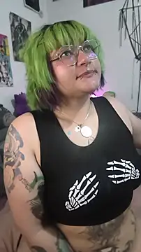 XxGreenGoodxX webcam