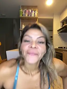 tabata_monroee webcam