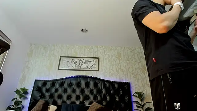 Lander_Cruz's live cam