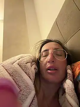 casalinga88 - Casalinga88's free webcam - UK Sex Cams