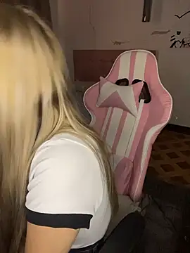 PrettyAshley_ webcam