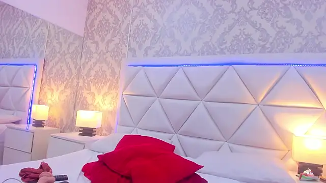 hollyolson - HollyOlson's free webcam - UK Sex Cams