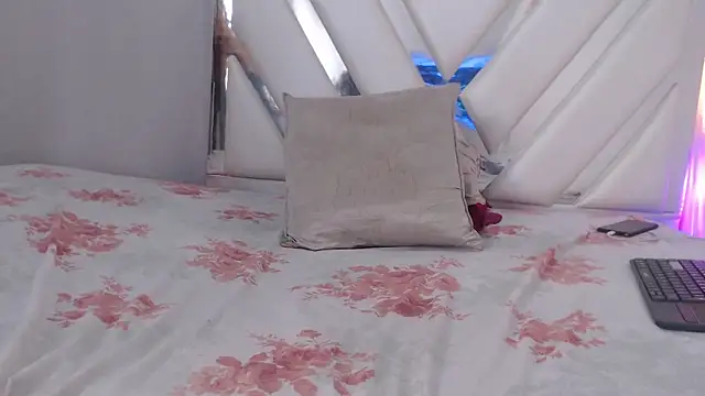 rubywood - RubyWood's free webcam - UK Sex Cams