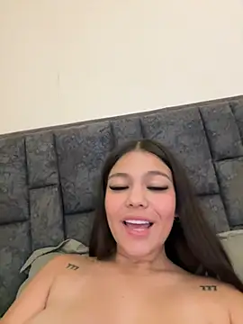 Alyshanon18 webcam