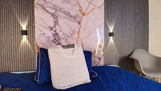 big_tits_in_your_face webcam