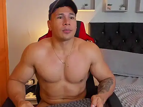 tyler_hank01 live sex cam