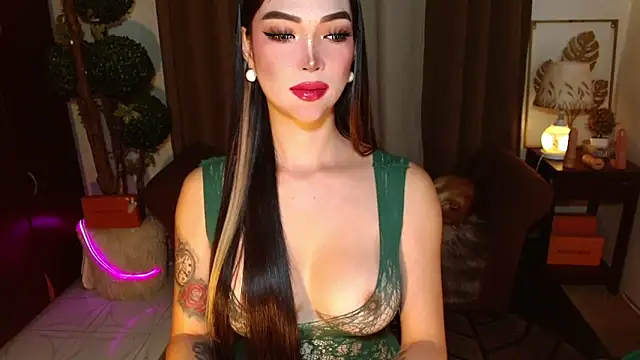 MouthWatering_Ayesha webcam