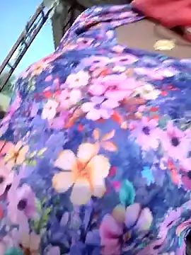 Webcam Model (aunty_sumy)  is live.Free join now!