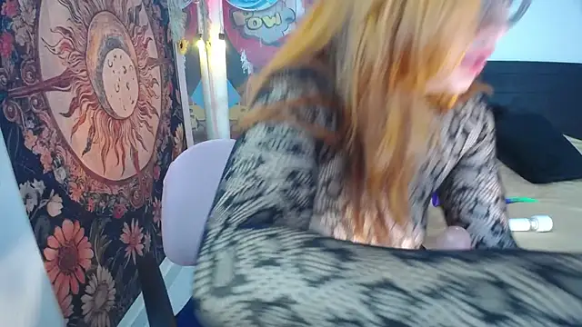 coralinee101_ webcam