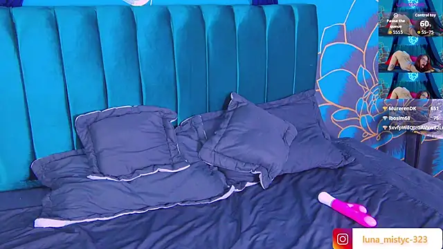 lunamistyc (F young) - tits+ suck dildo