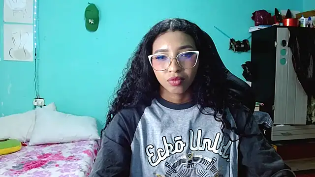 sensitive_brunette webcam