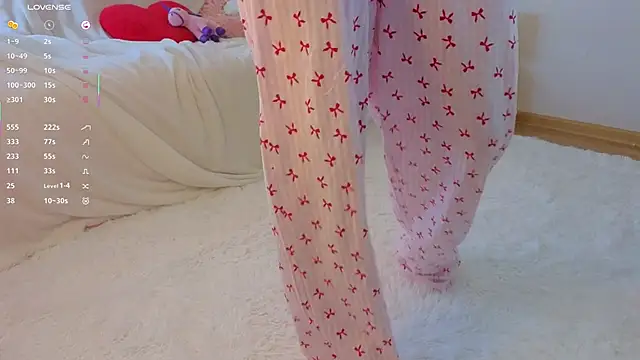 carmaolen (F teen) - squeeze my booty for you