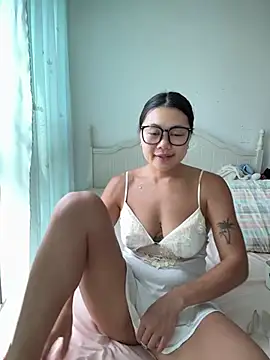 美女ruanruan05在线直播