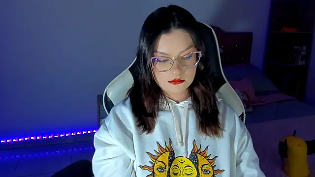 OphelianaRose33 webcam