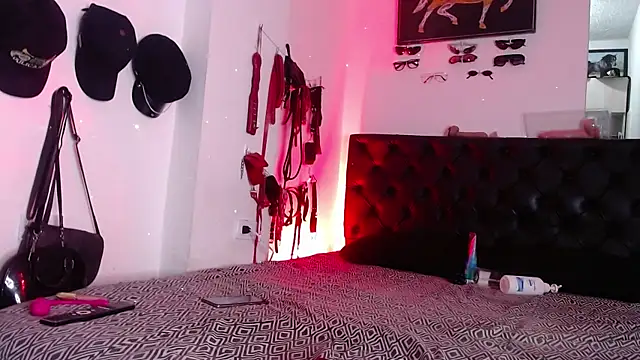 Carolina_Bluee webcam