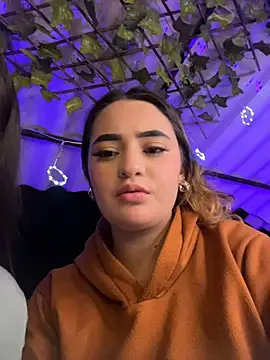 Antonella_Julieta webcam