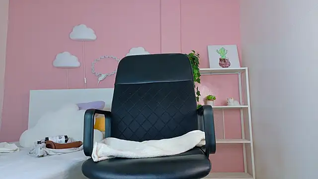 SeleneGibson__ webcam