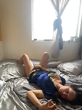 estradiolist's live cam