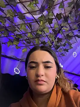 Antonella_Julieta webcam