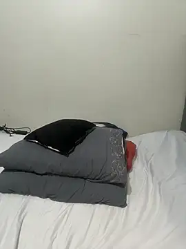 Webcam Model (MileyGia)  is live.Free join now!