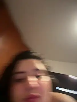 horny_roomiess webcam