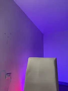 madelinebenet (F young) - SQUIRT SHOW