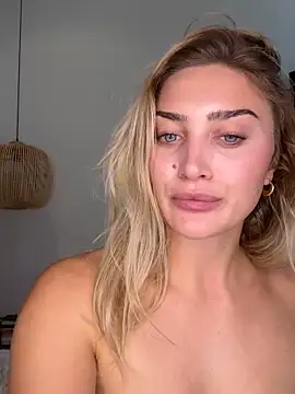 auriangel - Auriangel's free webcam - UK Sex Cams