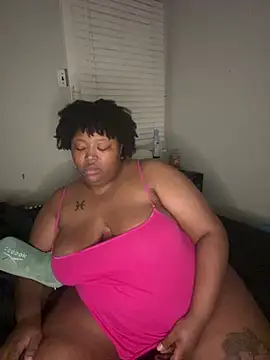 Chocolatebunnyxx96 webcam