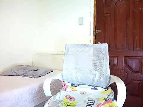 valerio_fernan (M young) - I’m so playful right now, help me cum 💦