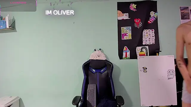 tylerhhot2005 (G teen) - KISS