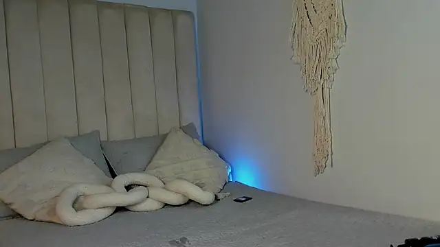 Elise_Diamond webcam