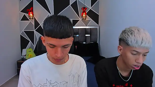 Juan_Nd_Steven Live Webcam on Stripchat