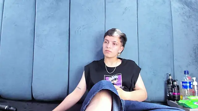 Megan_Thompson_ webcam