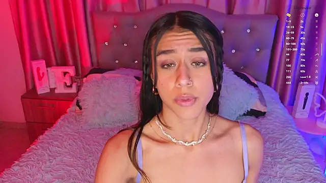 Emiily_Scott1 webcam