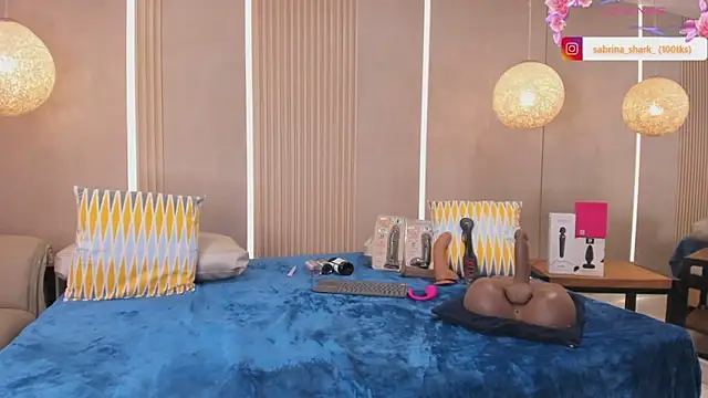 sabrina_shark_ webcam