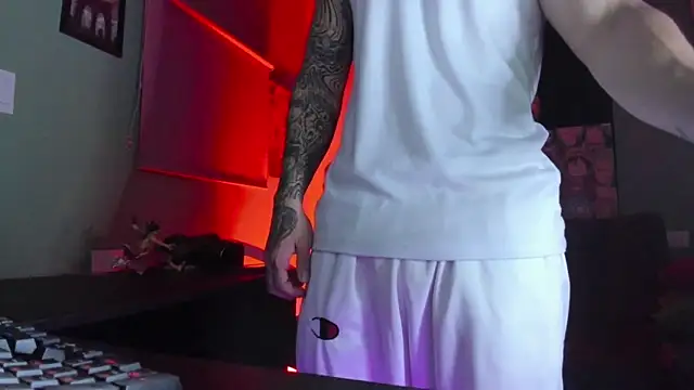 Dominatofstupid webcam