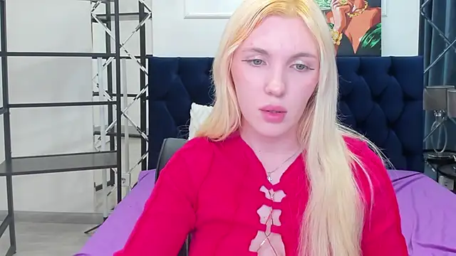 Fluffy_Monica webcam