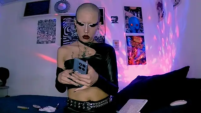 plutonbluemooon333 webcam