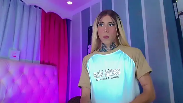 Julia_Bulette1 webcam