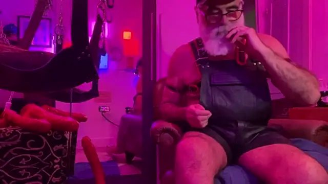 LeatherSdaddy webcam