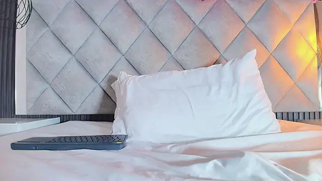 Real_virgin_Pussy webcam