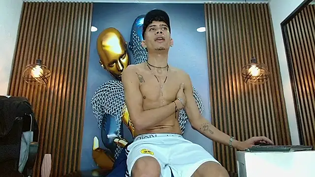 Skinny_cute_Alyer webcam