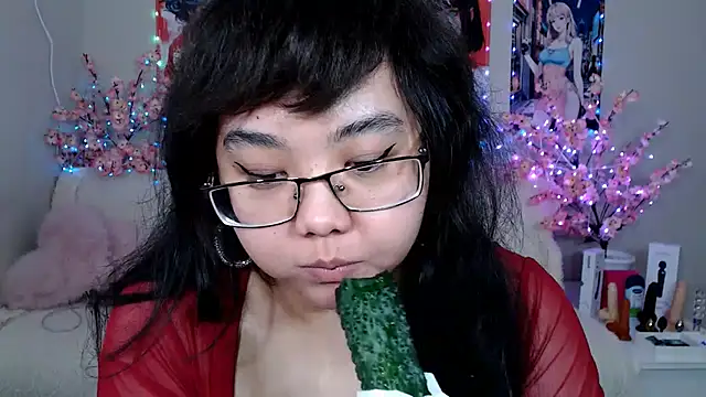 moertomlly - Moertomlly's free webcam - UK Sex Cams