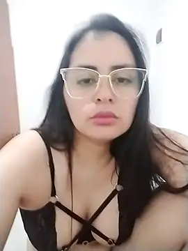 latina_prohibida webcam