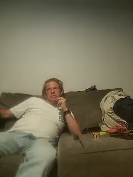 yourMasterisBored webcam