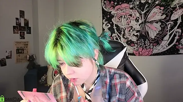 LittleKittenStar webcam