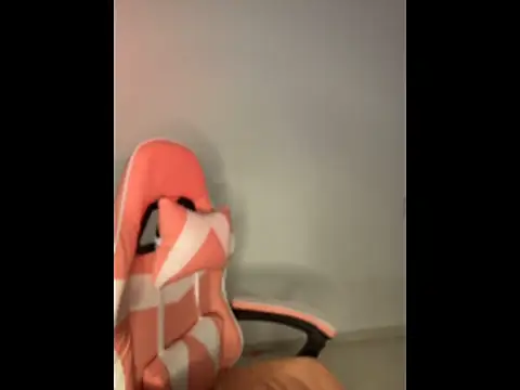 ScarletVelvetX webcam