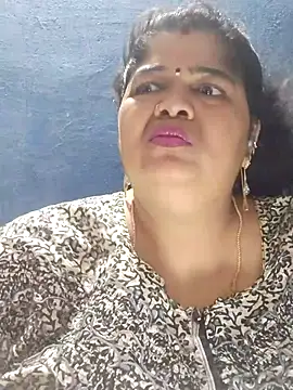 tamilthanushri webcam