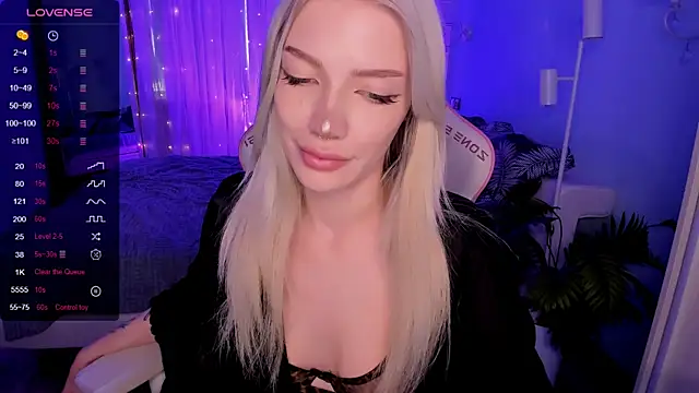AnyaTaylor_ webcam