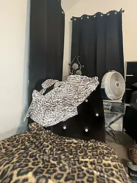 Fifty_Shades_Of_Redd webcam